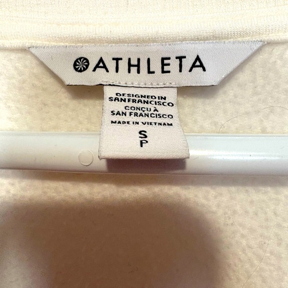Athleta cross over ‘Recharge’ sweatshirt - Picture 4 of 4